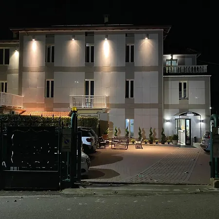 La Quercia 3*