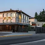 Ξενοδοχείο La Quercia Mozzo